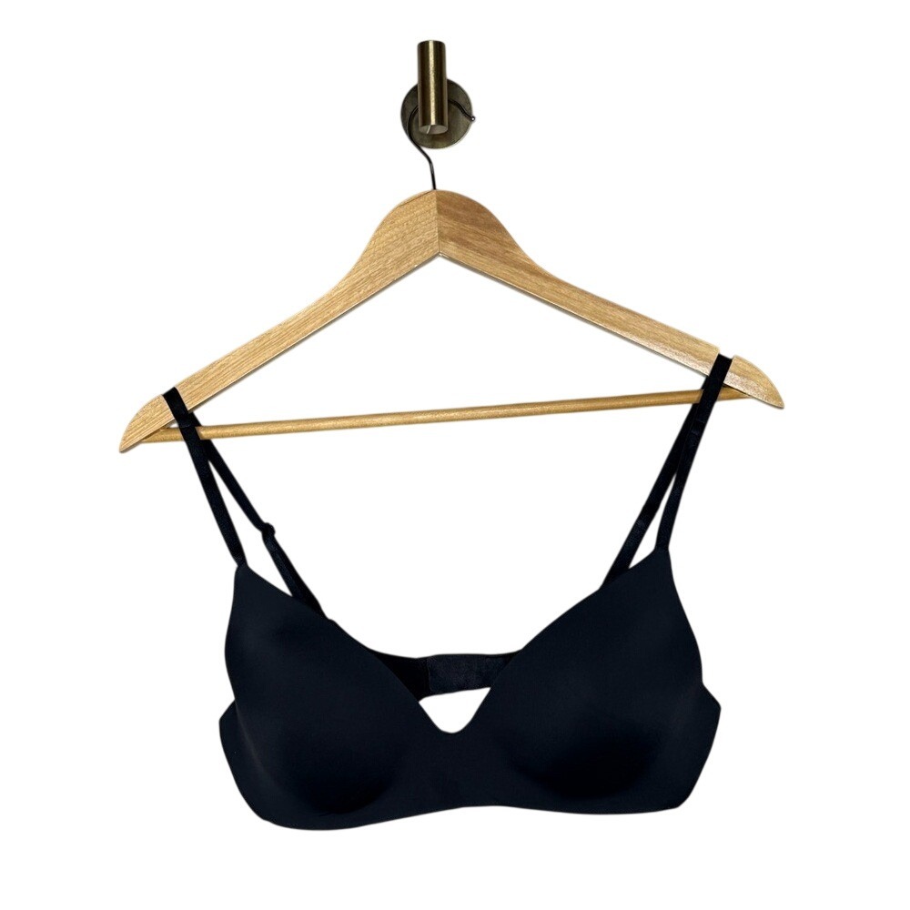 Victoria's Secret Wireless T-Shirt Bra 34C Black Lightly Lined Seamless